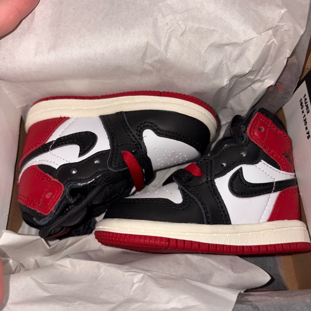 Toddler Jordan 1 Retro High OG Sneakers